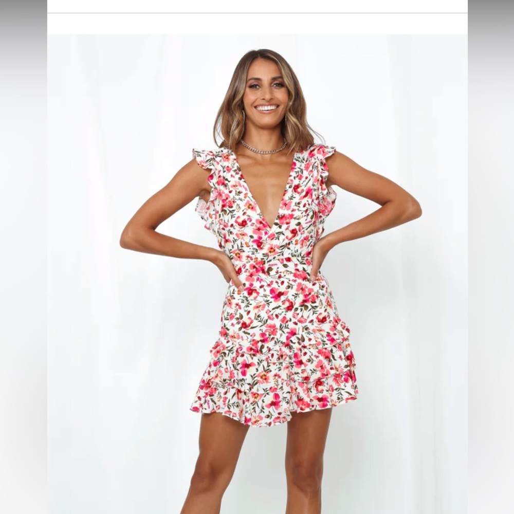 NWT - Hello Molly floral mini dress - size L / 8